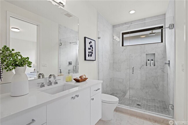 Building Photo - 5bd/4ba Kirkland Home