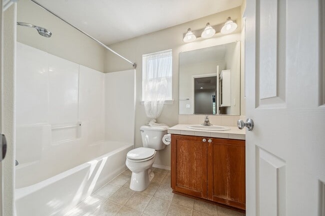 Building Photo - 16884 NW Shadow Hills Ln