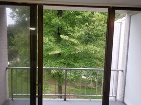 Building Photo - 56 Welsh Tract Rd