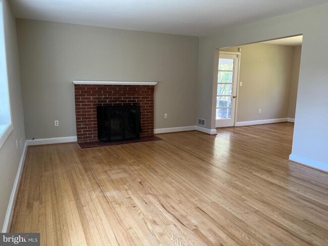 Building Photo - 4616 Willow Run Dr