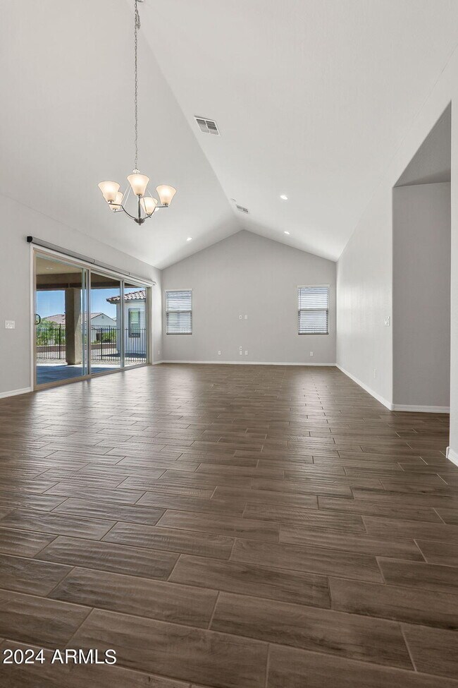 Building Photo - 20531 W Mariposa St