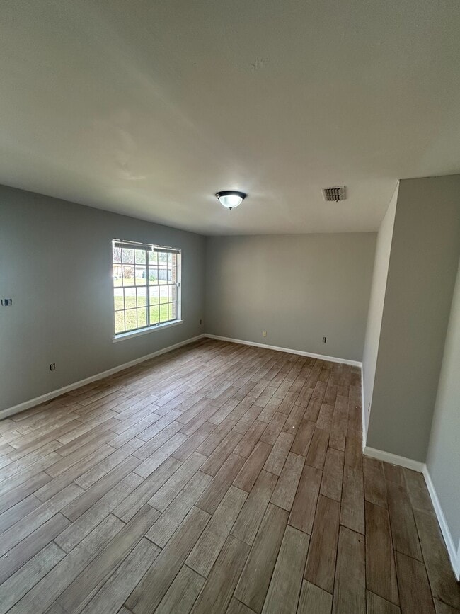 Building Photo - 940 Pebblebrook Dr