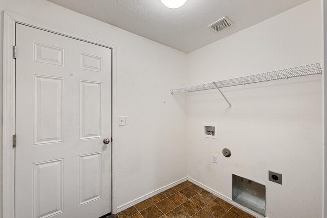 Building Photo - 12530 W 2nd Ave