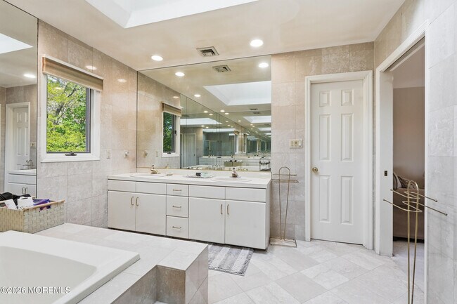 Building Photo - 14 Kastor Ln