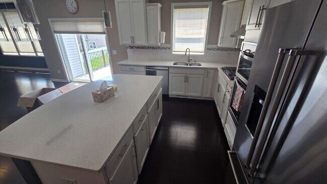 Building Photo - New build in New Brighton - 3 bedrooms in Mounds View School District MOVE IN READY