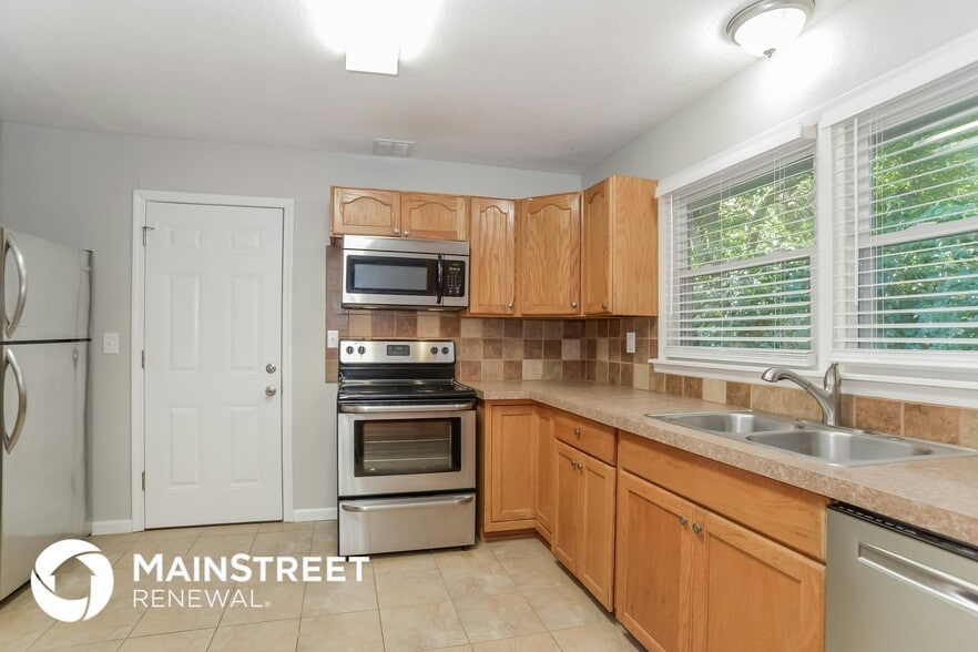 Building Photo - 1113 Quincy St