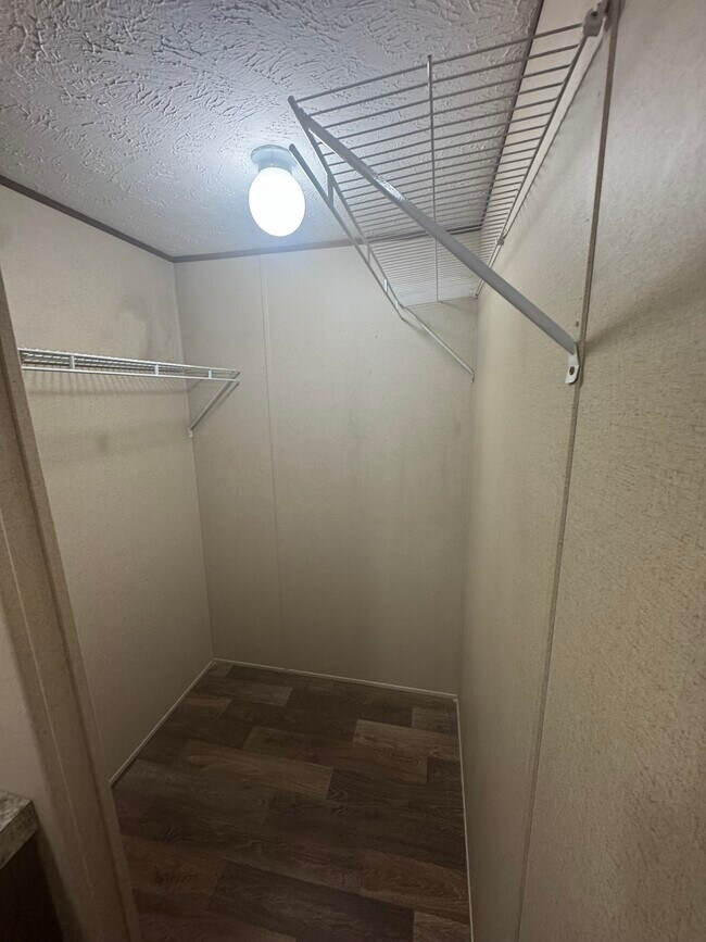 Building Photo - 4773 Lord Rd