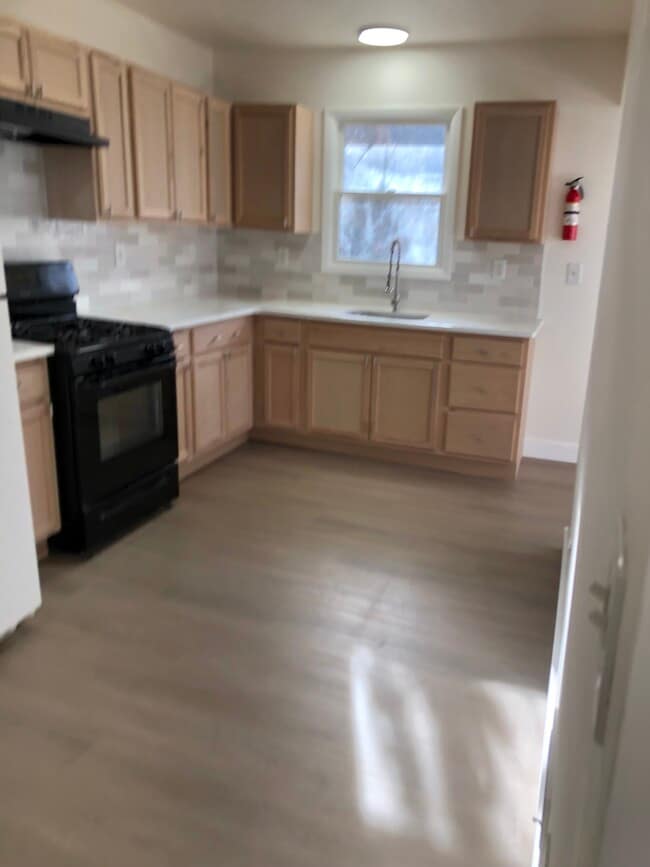 Building Photo - 84 Seabreeze Way