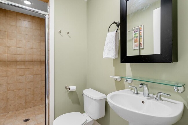 Building Photo - 61 Market St