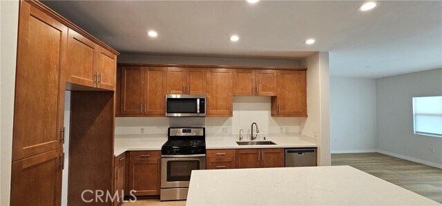 Building Photo - 401 S Anaheim Blvd