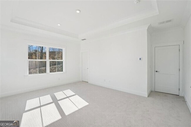 Building Photo - 2815 Medford Dr