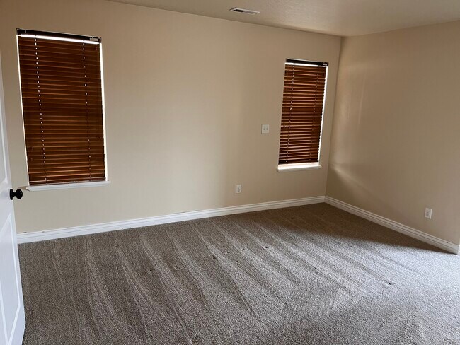 Building Photo - 2837 W Bear Ridge Way