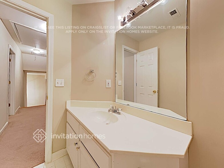 Building Photo - 1270 Bullock Pl SW