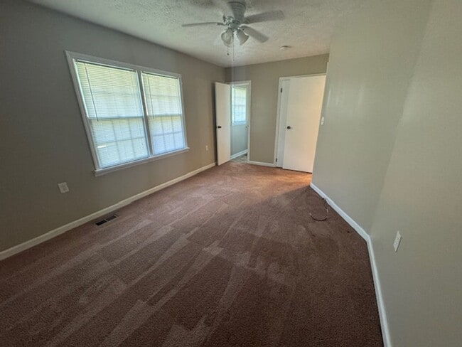 Building Photo - 205 Chesterfield Pl
