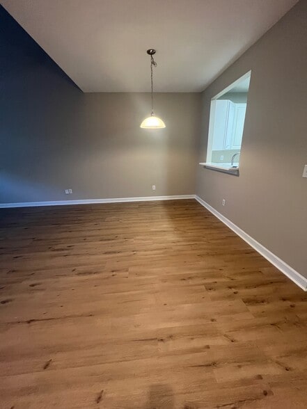 Building Photo - 1633 Shepherds Glade Dr