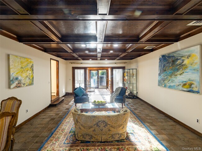 Building Photo - 11 Geralind Dr