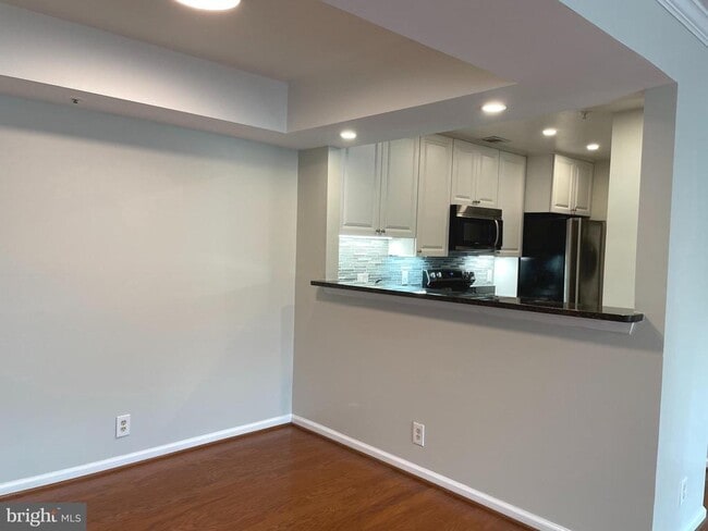 Building Photo - 5804 Inman Park Cir