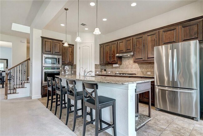 Building Photo - 5310 Scenic Lake Dr