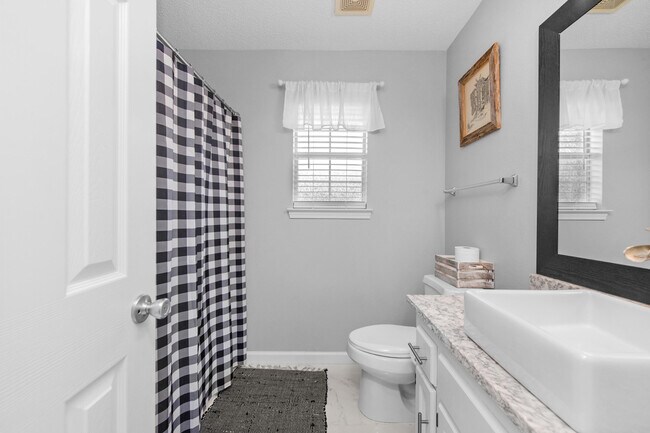 Building Photo - 2442 Raider Ln