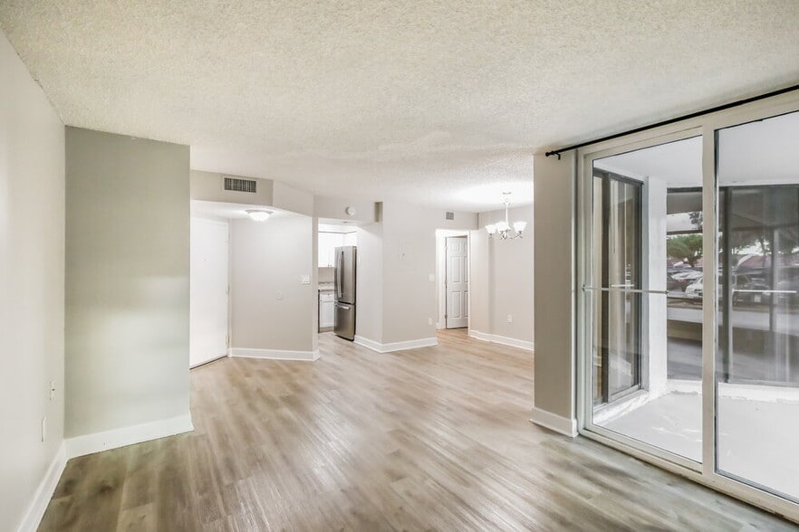 Building Photo - 8205 SW 152nd Ave