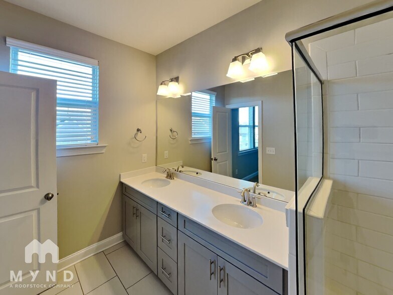 Building Photo - 3322 Bending Birch Pl