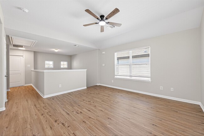 Building Photo - 3548 Cannon Dr