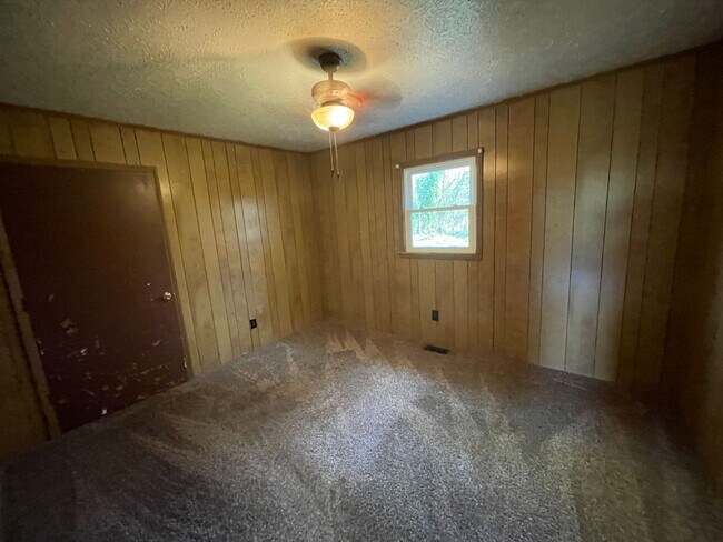 Building Photo - 2 bedroom duplex apartment for rent