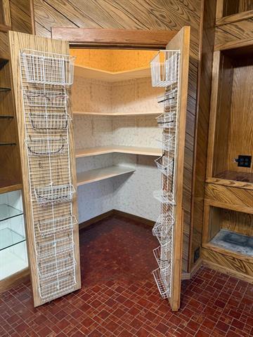 Building Photo - 2309 Richwood Dr