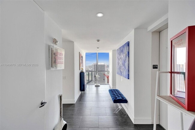 Building Photo - 1100 Biscayne Blvd