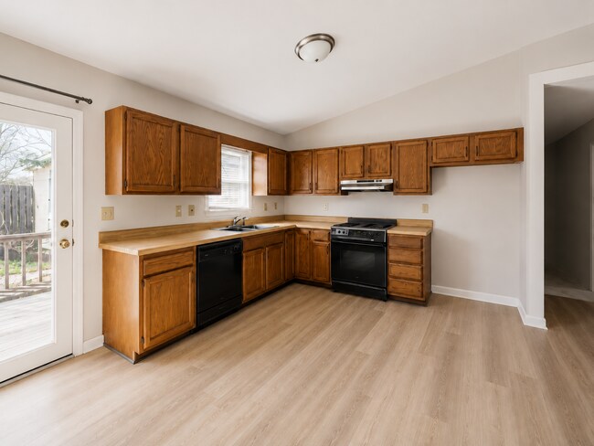 Building Photo - 3 Bed, 2 Bath Home with Large Driveway & Storage Shed
