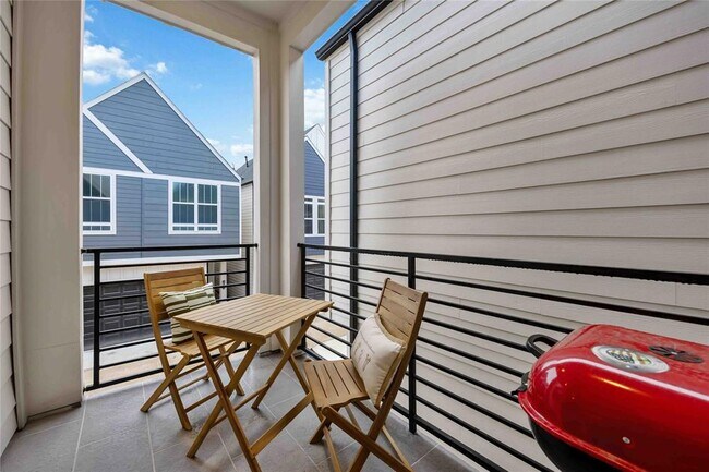 Building Photo - 6114 De Campo St