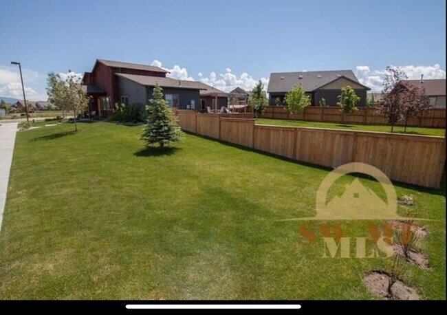 Building Photo - 3-Bedroom, 2-Bathroom Single-Level Home in Bozeman, MT