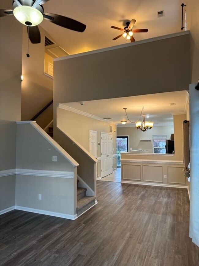 Building Photo - 3 Bedroom Townhouse with a Loft Area and a...
