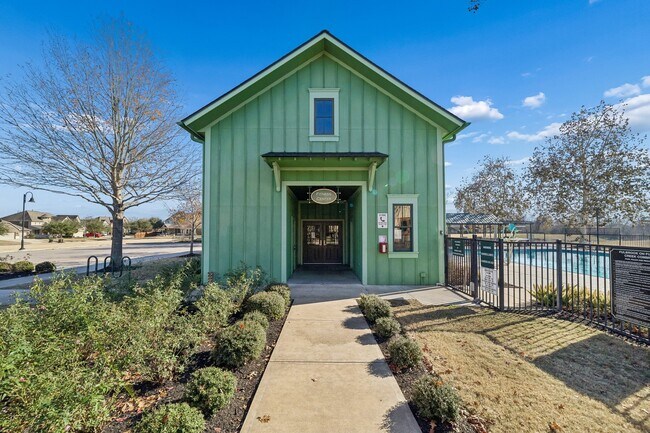 Building Photo - 30207 Gold Finch Pl