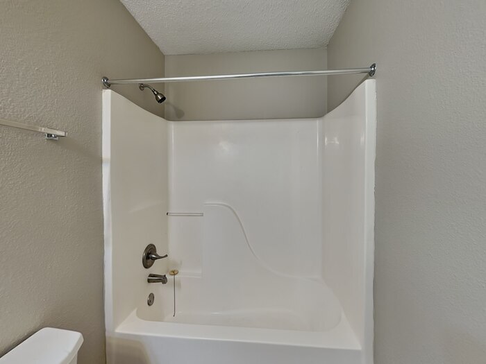 Building Photo - 10249 Draycott Ave