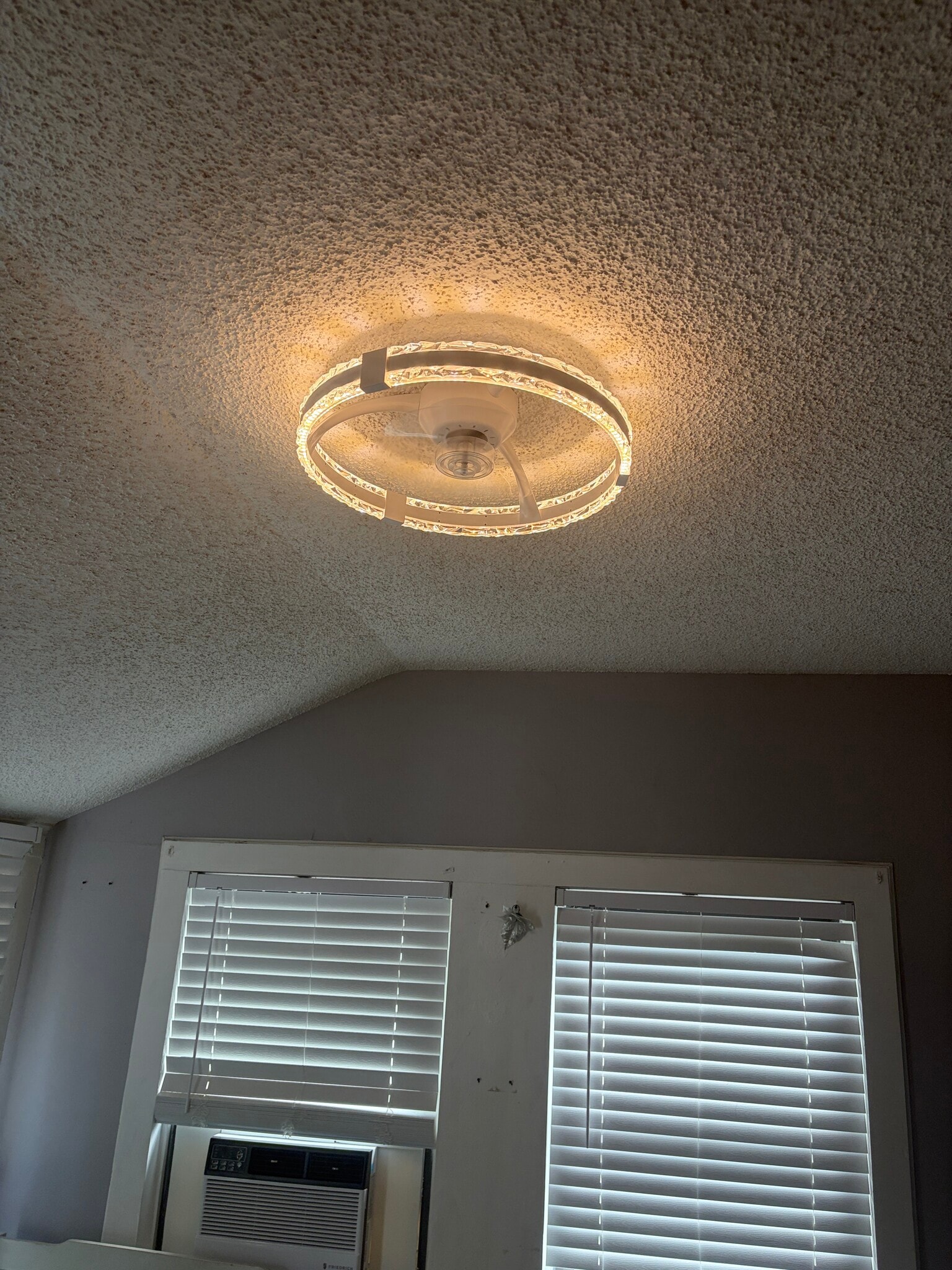 Fan / light combo - 582 N Volusia Ave