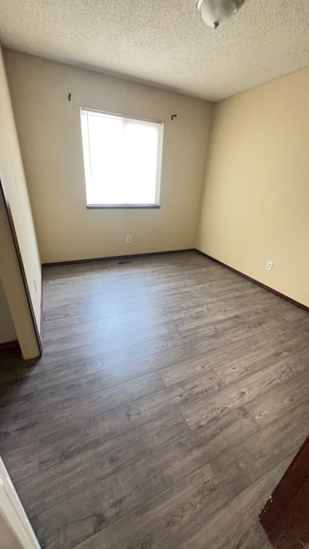 Building Photo - Spacious Antelope Meadows 5BD Home in Nort...