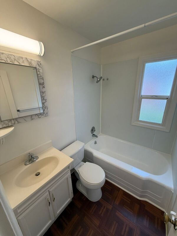 Building Photo - 392 17th St SE