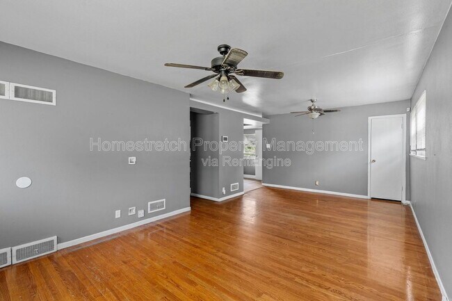 Building Photo - 135 Dundee Cir