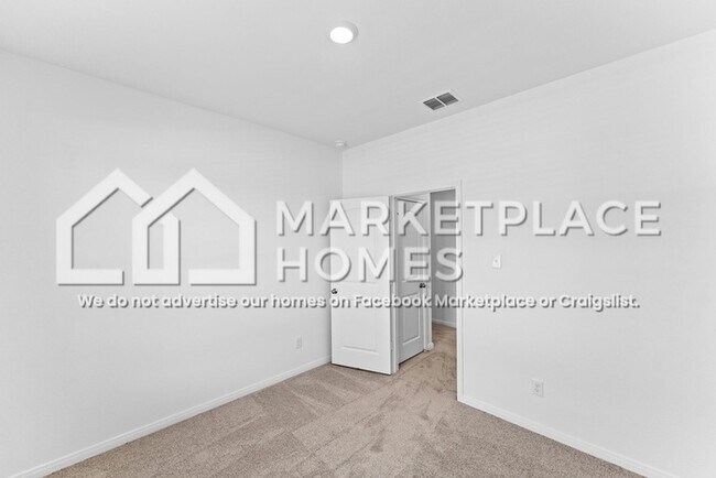 Building Photo - 1139 Amy Dr
