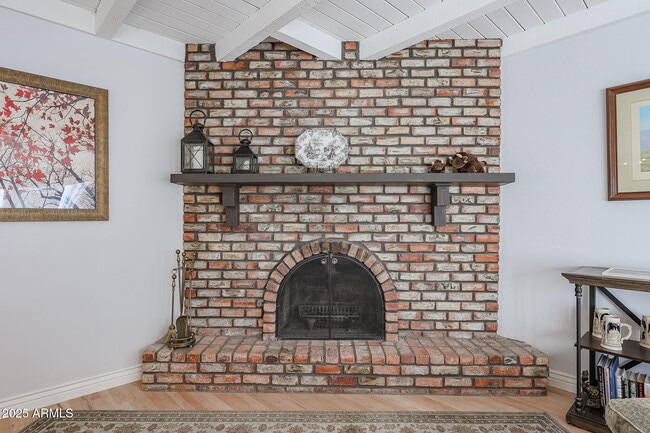 Building Photo - 601 E Forest Hills Dr