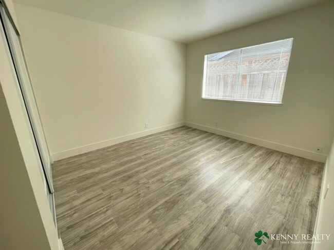 Building Photo - 4 Bedroom, 2 Bathroom Home in Foster City with Large Yard