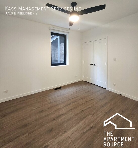 Building Photo - 3710 N Kenmore Ave