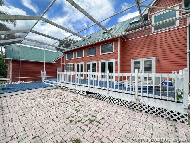 Building Photo - 521 SW Marion Ct