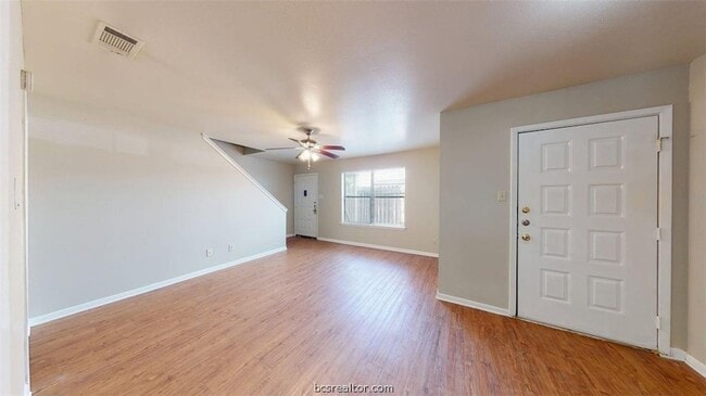 Building Photo - 2807 Longmire Dr