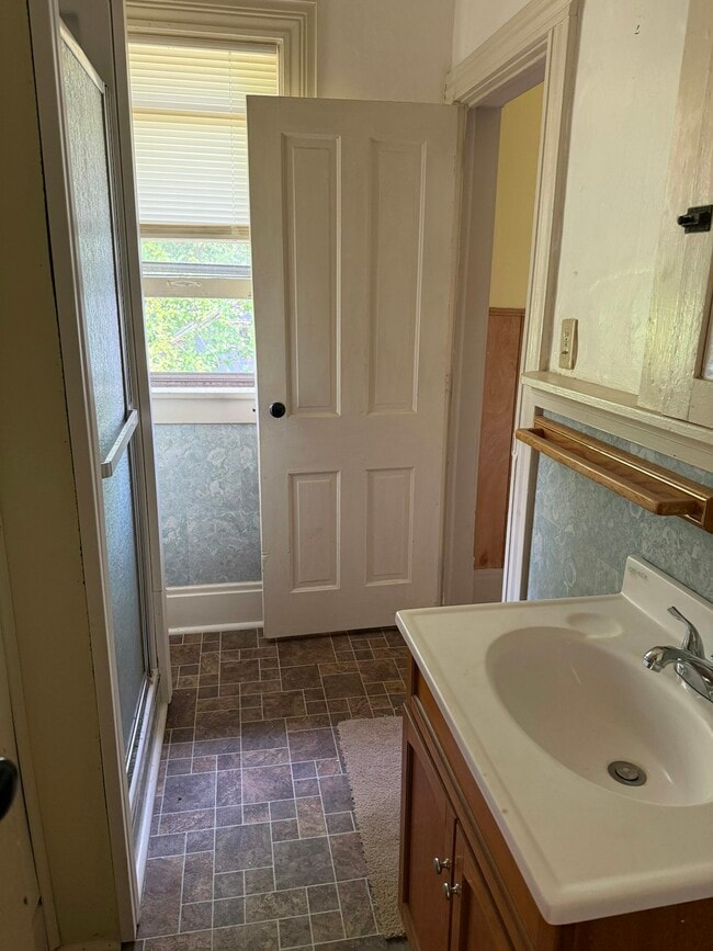 Building Photo - 218 E Erie St