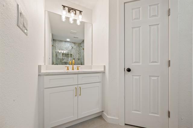 Building Photo - 3014 Kathleen Ln