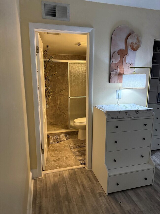 Building Photo - 7355 Woodmont Terrace