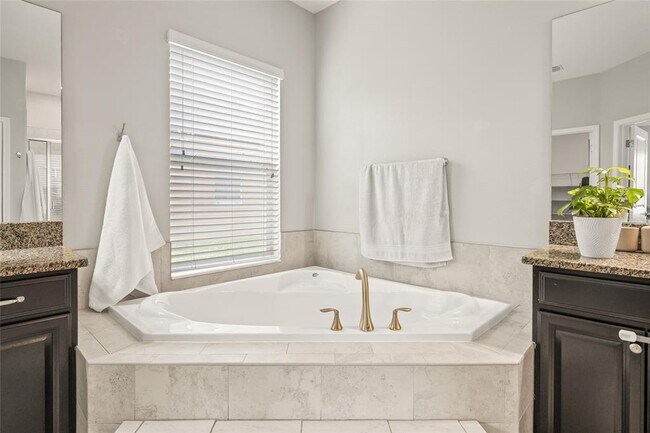 Building Photo - 3212 Calvano Dr
