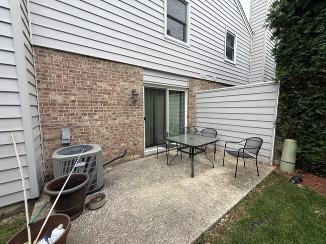 Building Photo - 15546 Whitehall Ln